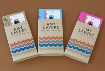 Brown Manila printed O-cards with gold glitter, baby blue and hot pink cassettes