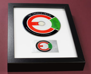 Small format CD frame with a single disc