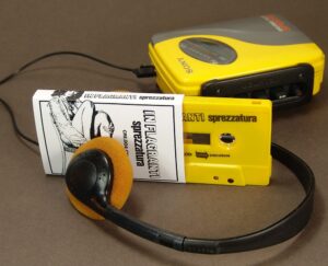 Yellow cassettes with black on-body printing in printed matt O-cards