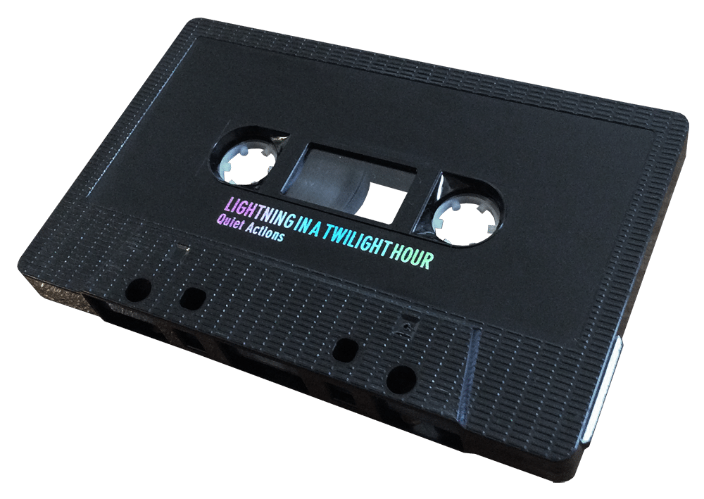 Cassette. Кассета. Пленочная кассета. Музыкальная кассета сверху. Пленочная кассета без фона