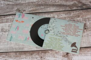 wedding-invitation-cd-four-page-double-wallet-3