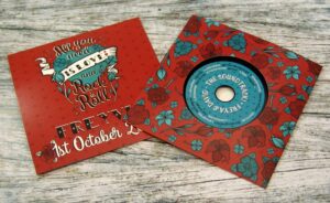 wedding-invitation-vinyl-cd-record-style-wallet-13