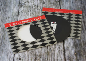 wedding-invitation-vinyl-cd-record-style-wallet-3