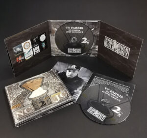 Six page CD digipak with gloss lamination and 4/4 printing to cover the inner spines