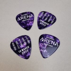 Pearl purple printed guitar picks with white on-body printing