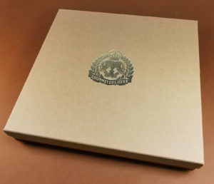 GourmetDeluxxx-12inch-brown-Manila-box,gold-foil-print
